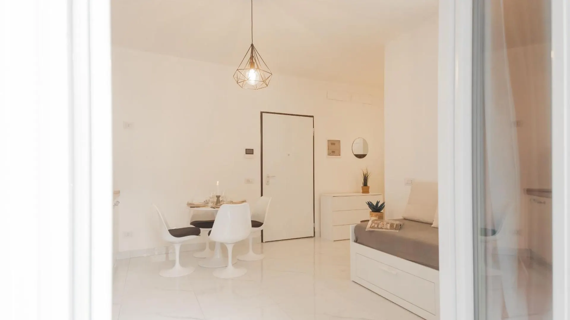 Luce Apartment By Rent All Como Itália