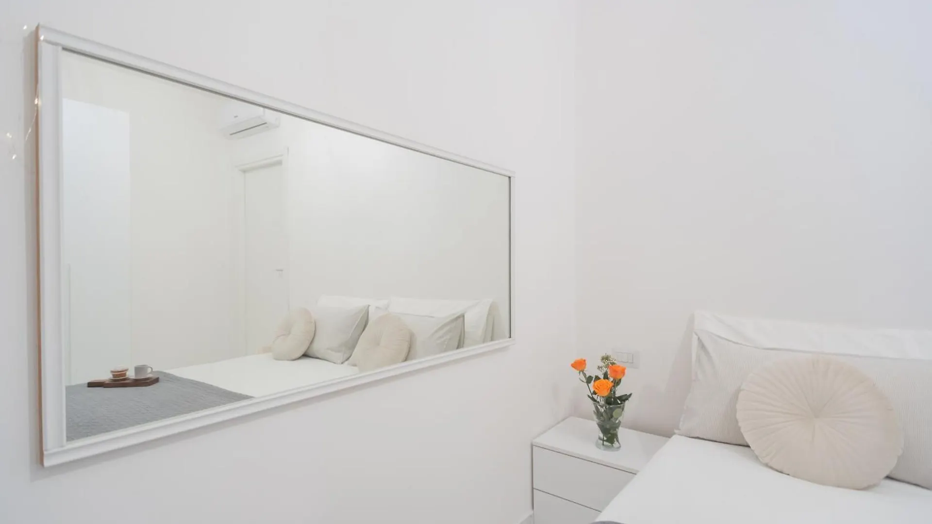 Luce Apartment By Rent All Como
