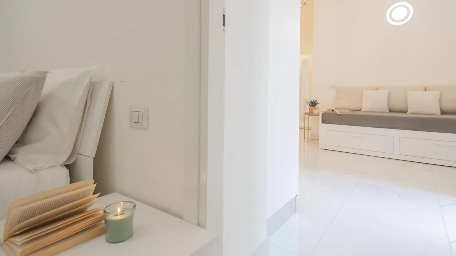 Luce Apartment By Rent All Como 0*,  Itálie