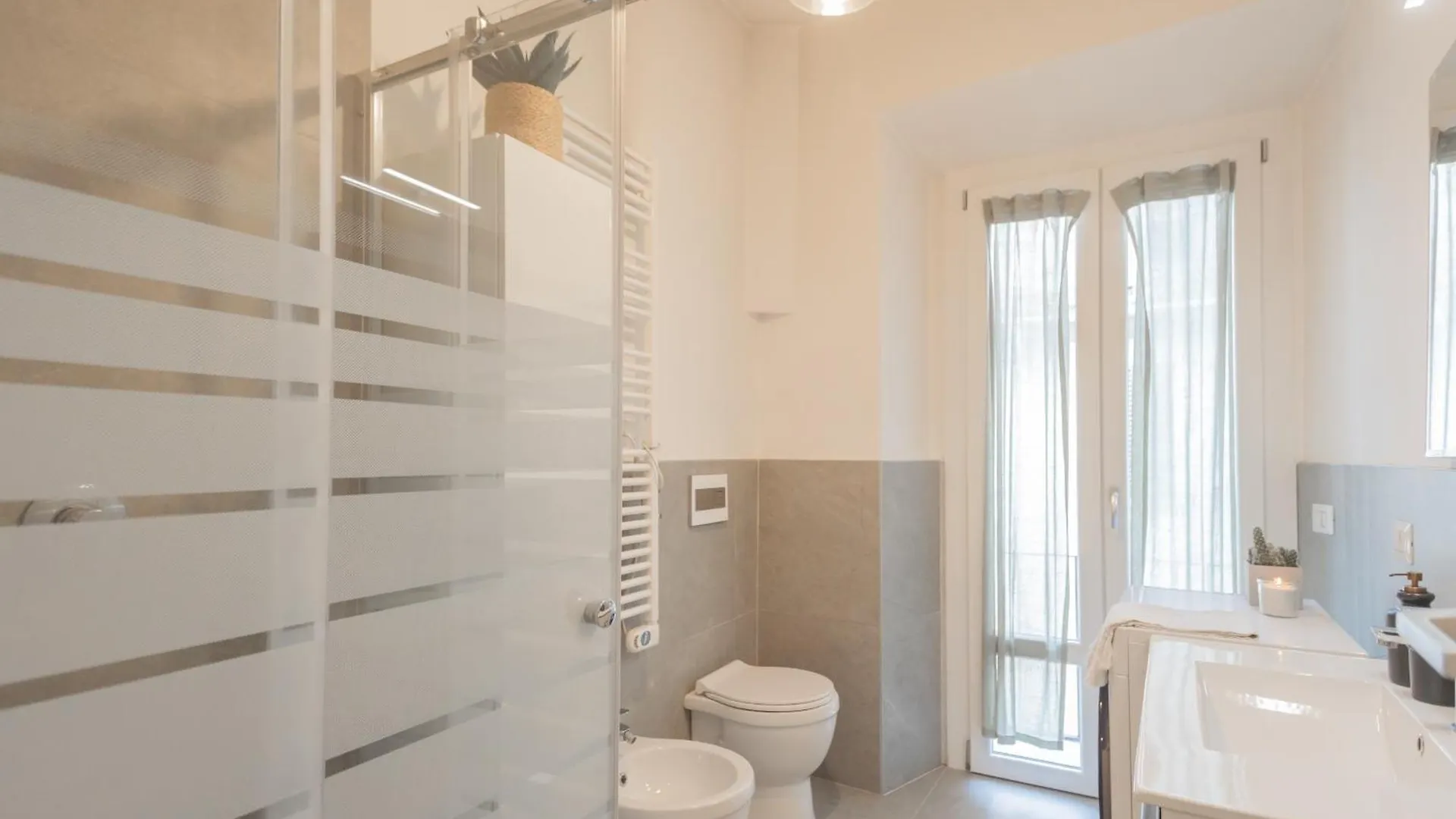 Luce Apartment By Rent All Como
