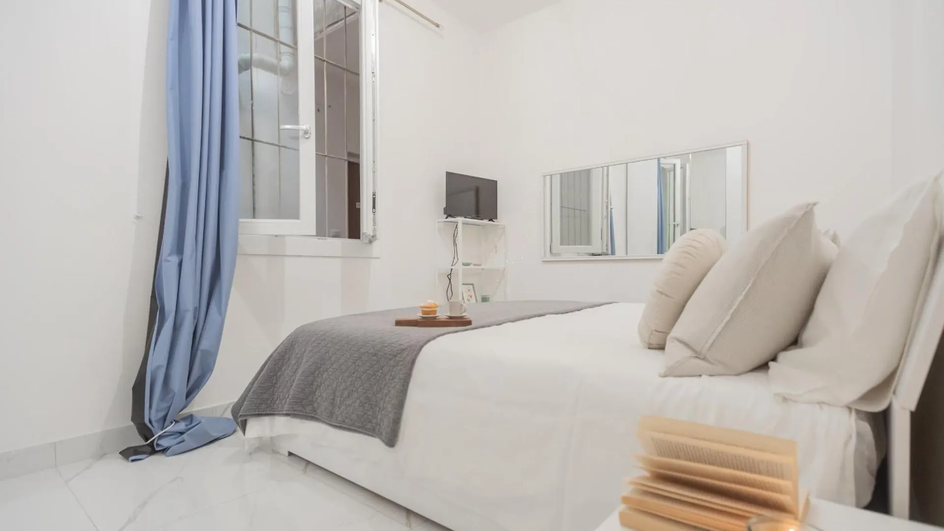 Luce Apartment By Rent All Como
