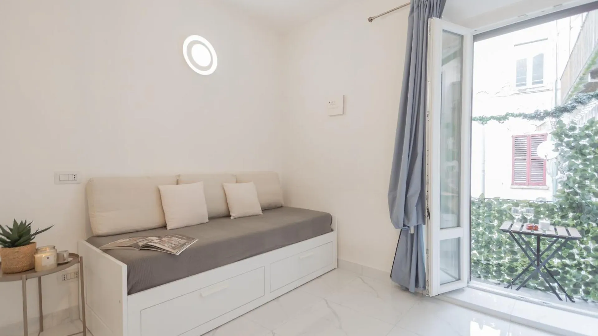Luce Apartment By Rent All Como 0*,  Itália