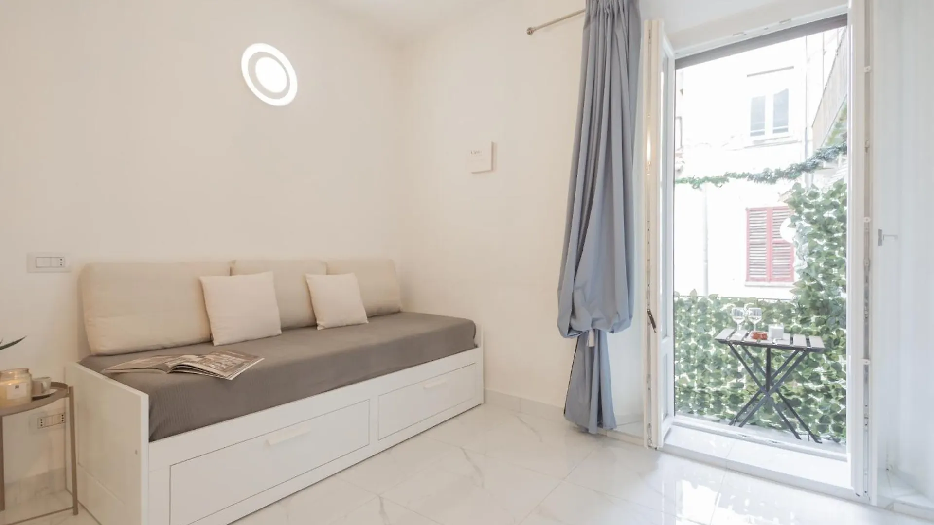 Luce Apartment By Rent All Como