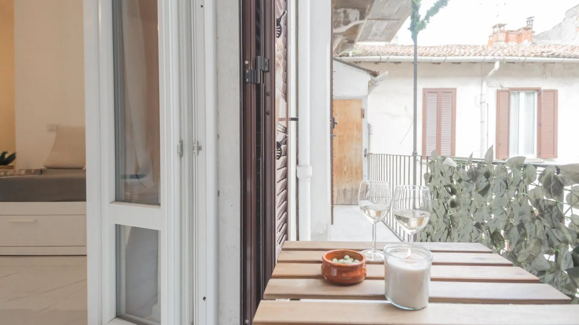 Luce Apartment By Rent All Como